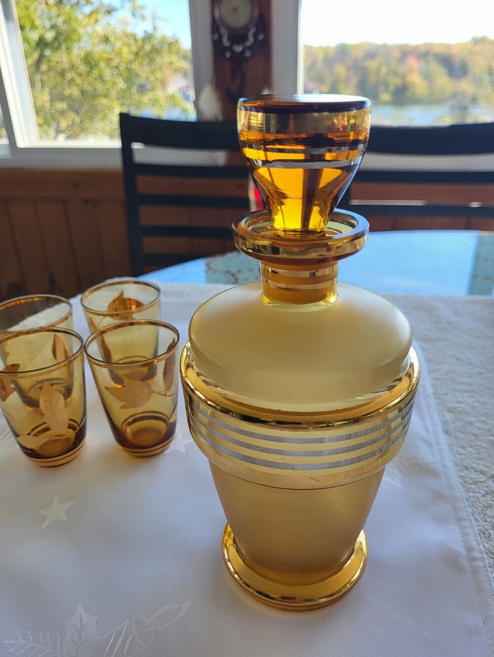 Vintage Amber Glass Decanter with Gold Accents - With 4 Shot Glasses Home Dining